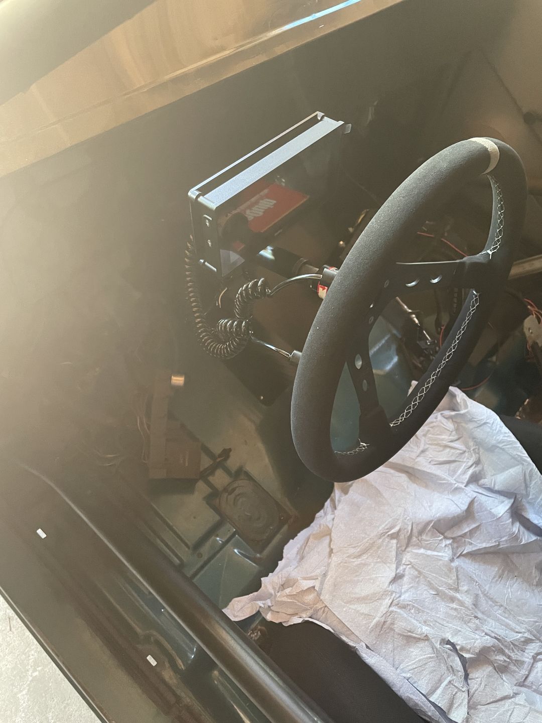 Customer photo review of Holley 6.86" 553-112 Adjustable Dash Mount w/ Billet Clamp 15-01013