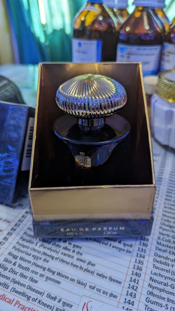 Customer photo review of Royal Oudh Luxury Eau De Perfume Spray 100 ml