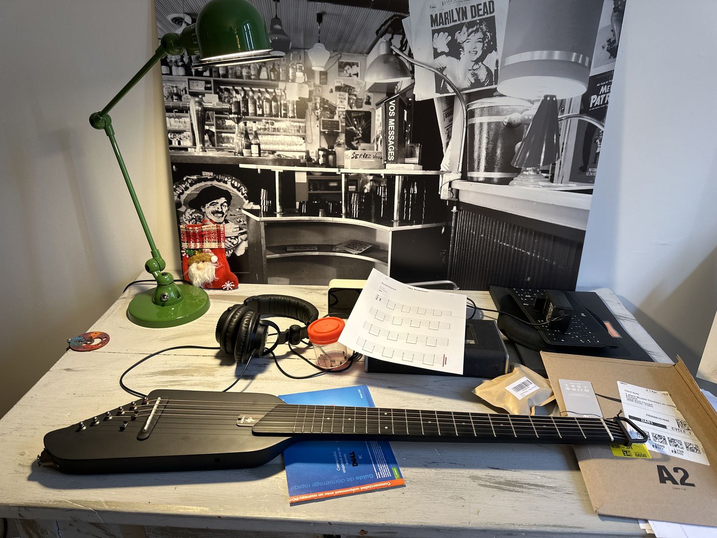 Customer photo review of Donner HUSH-I Guitare