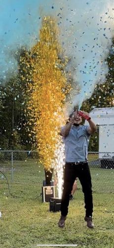 Customer photo review of MOKA SFX MK-CN09  MINI  New Model Confetti Machine