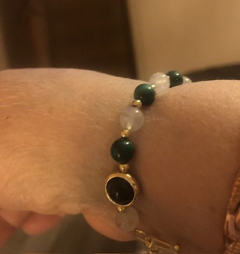 Customer photo review of Bracelet Anti-Douleurs en Malachite et Pierre de Lune | Or fin