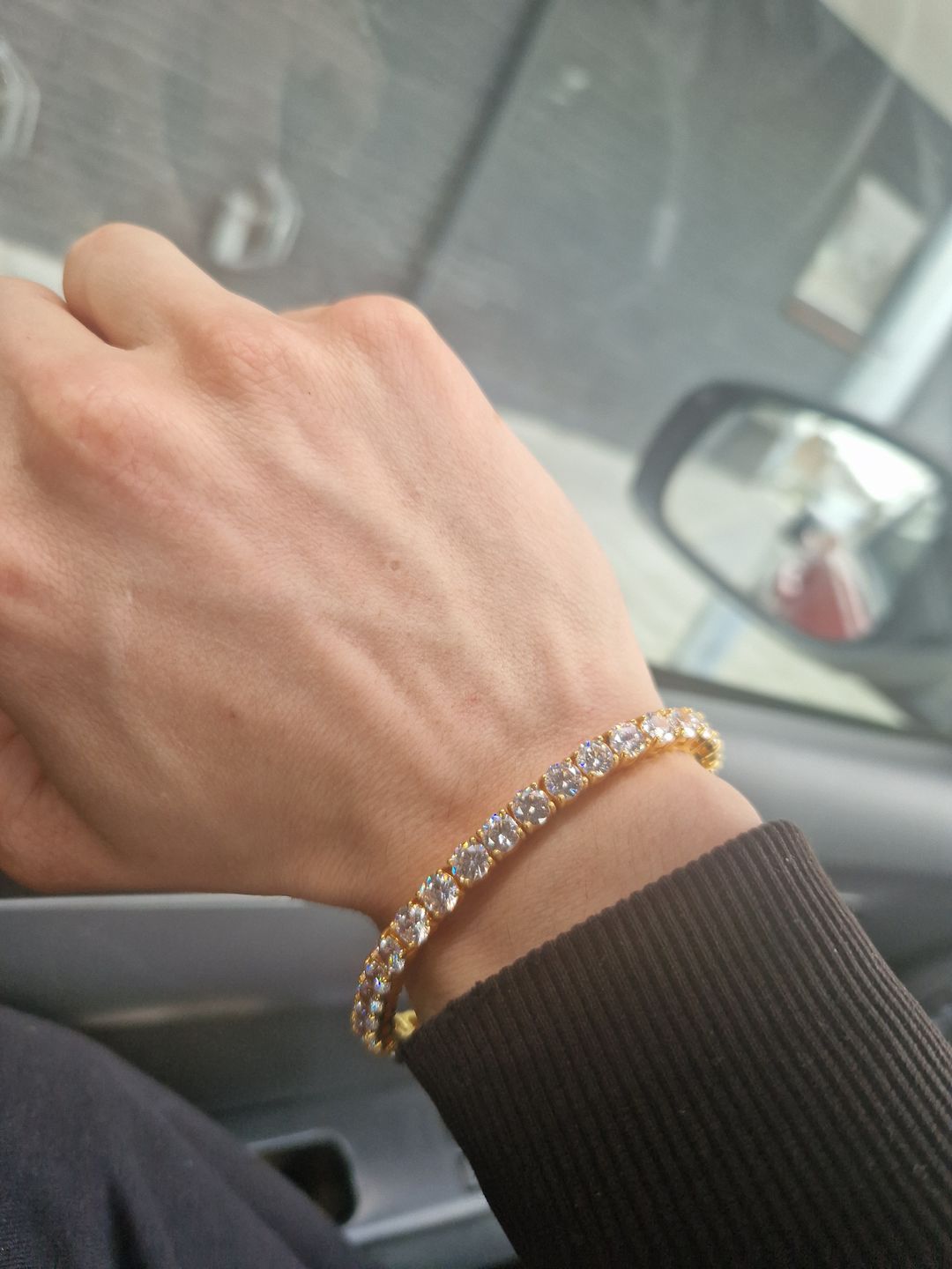 Customer photo review of TENNISBOY BRACELET. - 5MM 18K GOLD
