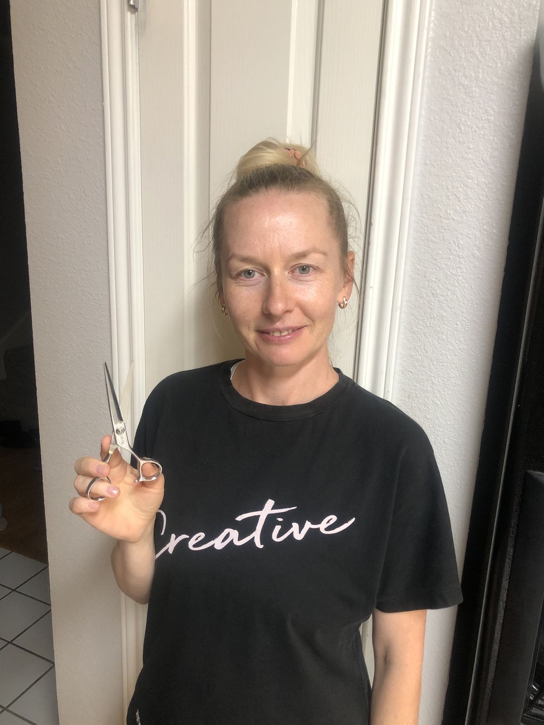 Customer photo review of Mina Umi Hair Cutting Scissor