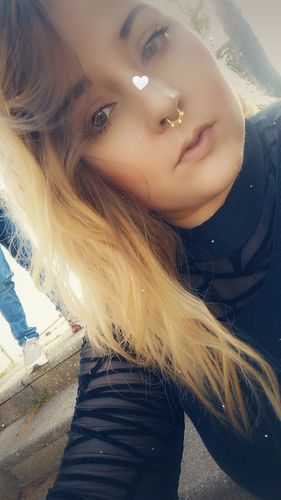 Customer photo review of Le faux piercing au septum : Faïza