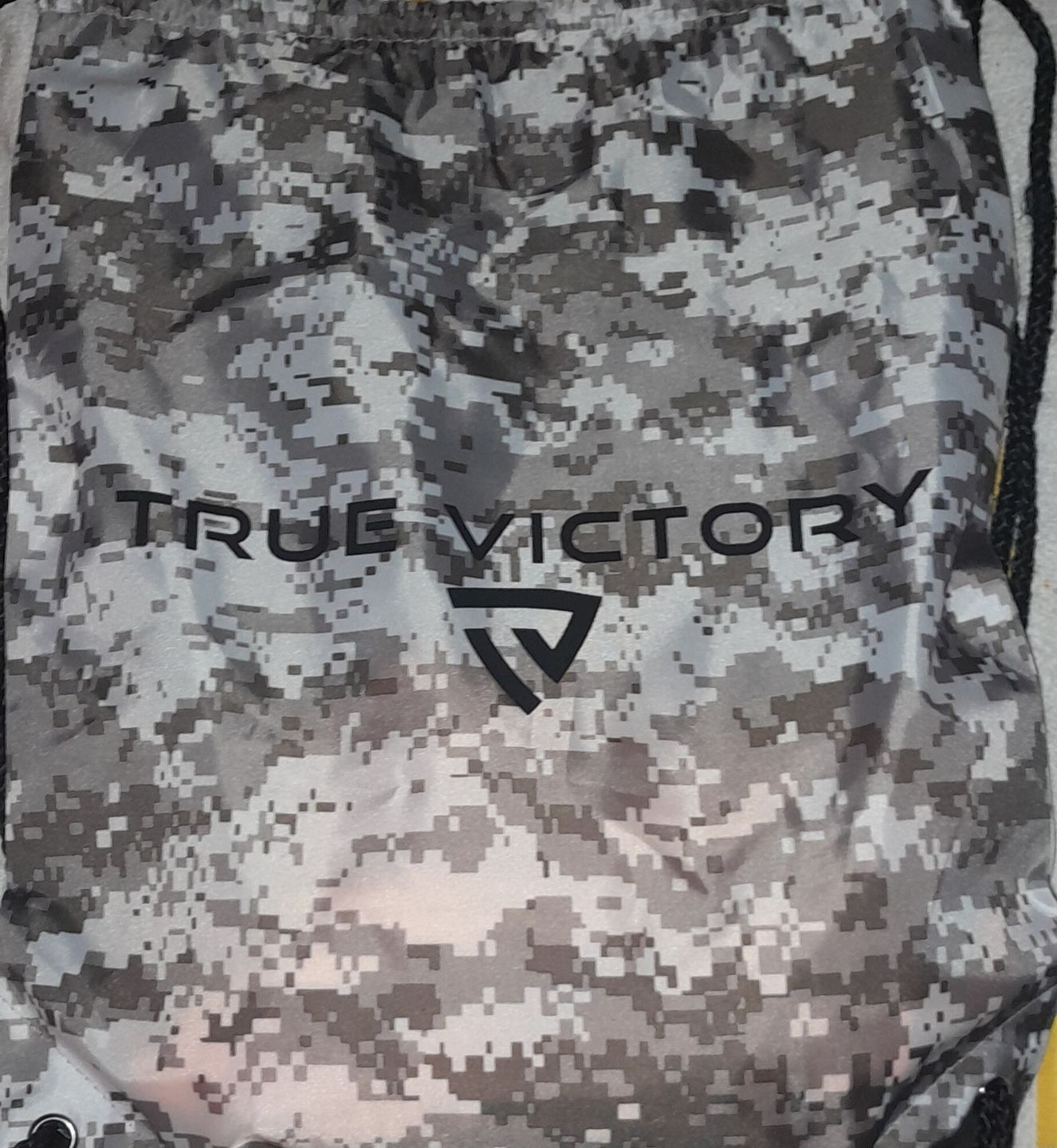 Customer photo review of Victorious Drawstring Backpack