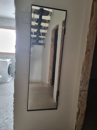 Customer photo review of דלת מראה להסתרת ארון חשמל