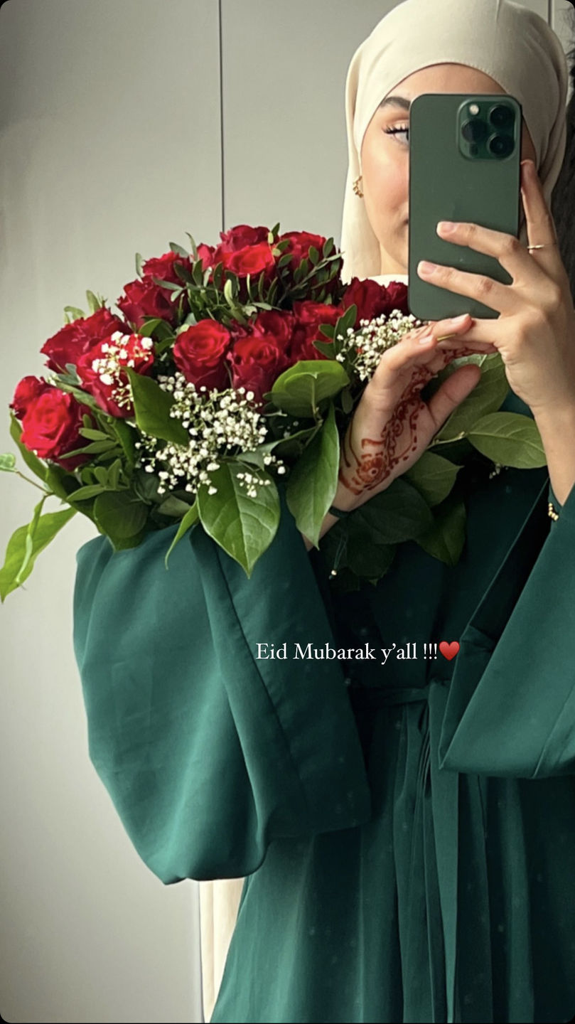 Customer photo review of Everyday Khatijah Closed Abaya - Emerald Green