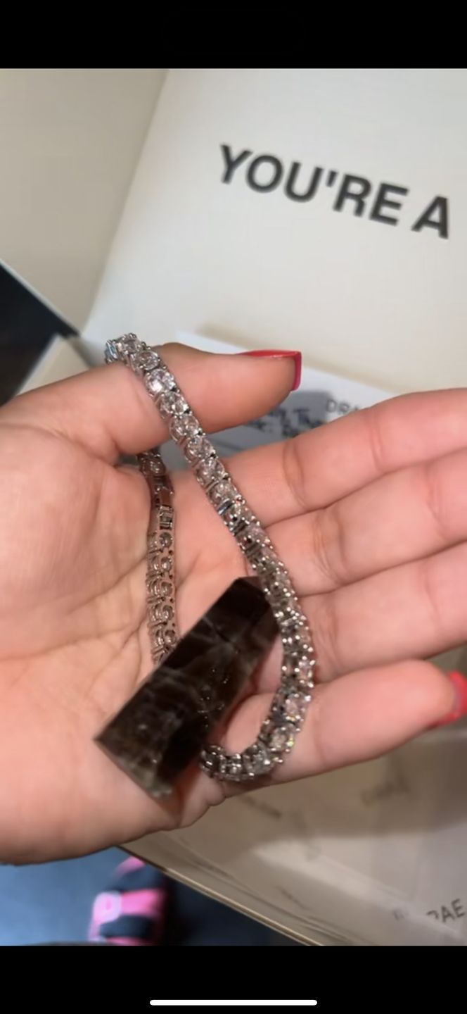 Customer photo review of Tennis Anklet