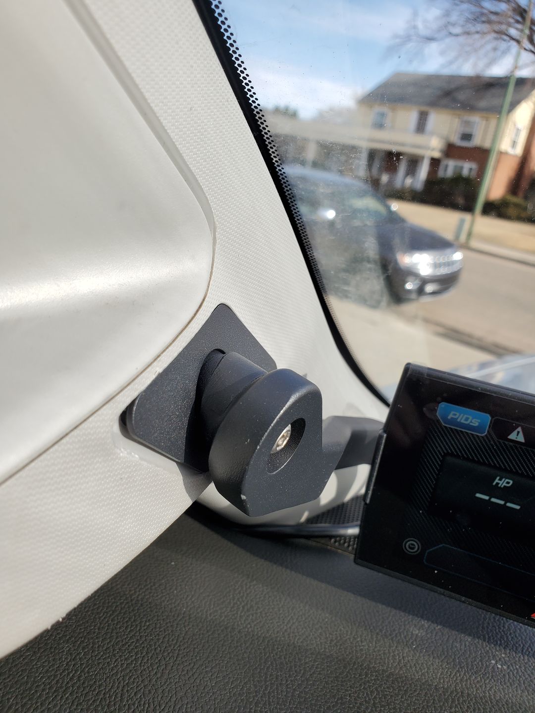 Customer photo review of 2015-2019 Duramax 2500/3500 CTS3 Pillar Display Mount (28600)