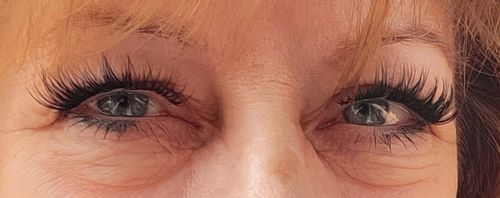 Customer photo review of DIY Lash - Awesome