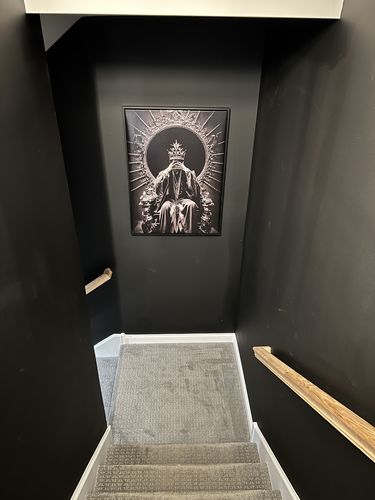 Customer photo review of Heavy Lies the Crown