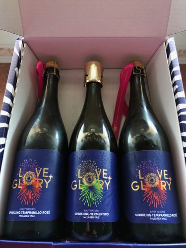 Customer photo review of Sparkling Wine Lover Gift