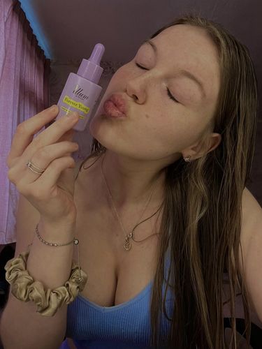 Customer photo review of illum Forever Young Face Oil - Anti ageing