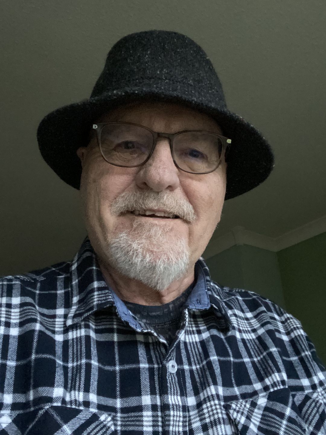 Customer photo review of Walking Hat Tweed