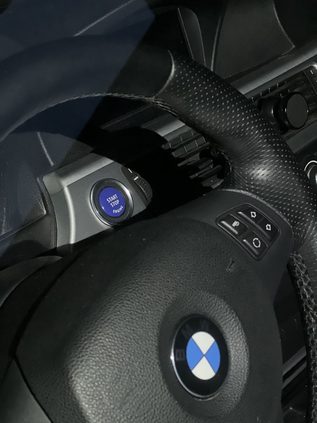 Customer photo review of BMW E6x/E8x/E9x Startknapp