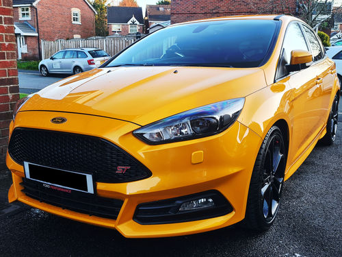 Customer photo review of Headlight Washer Covers (Genuine Ford) - Mk3.5 Ford Focus ST