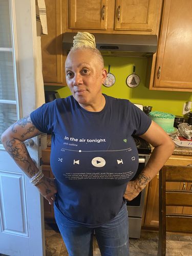 Customer photo review of Your Favorite Song T-Shirt Music Player