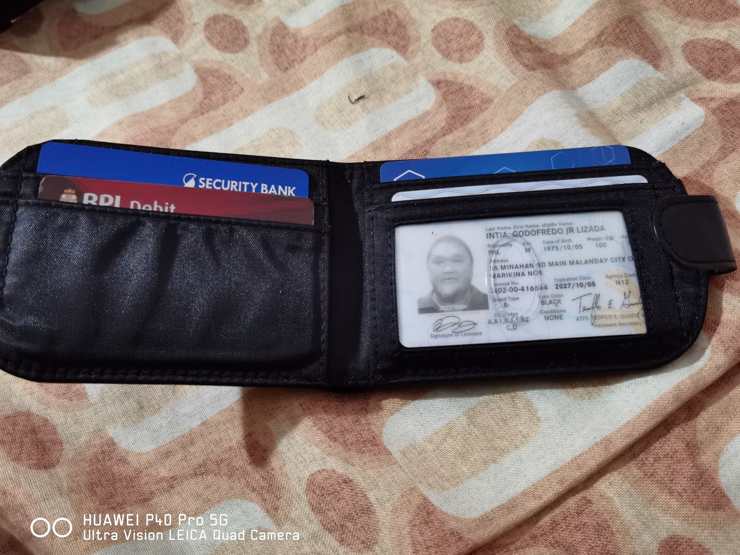 Customer photo review of Leather Taxicat Black