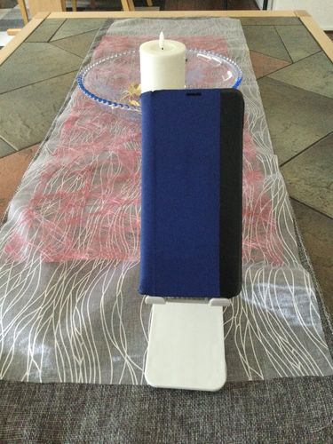 Customer photo review of Foldbart Mobiltelefonstativ