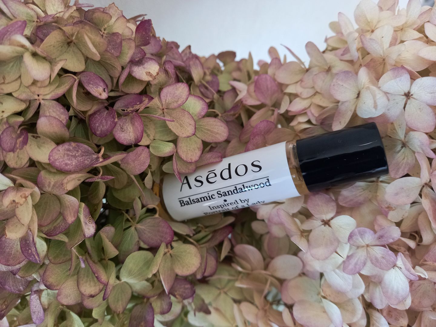 Customer photo review of BALSAMIC SANDALWOOD PERFUME OIL