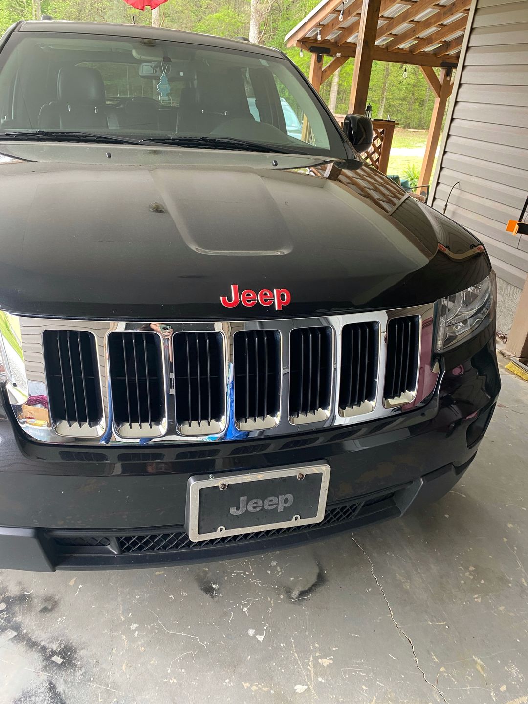 Customer photo review of Jeep Emblem Overlay Decals – Solid Colors | Fits Grand Cherokee, Grand Cherokee L