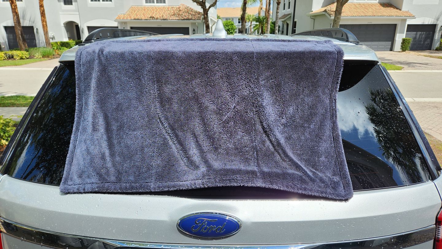 Customer photo review of Blackline Twisted-Loop Drying Towel