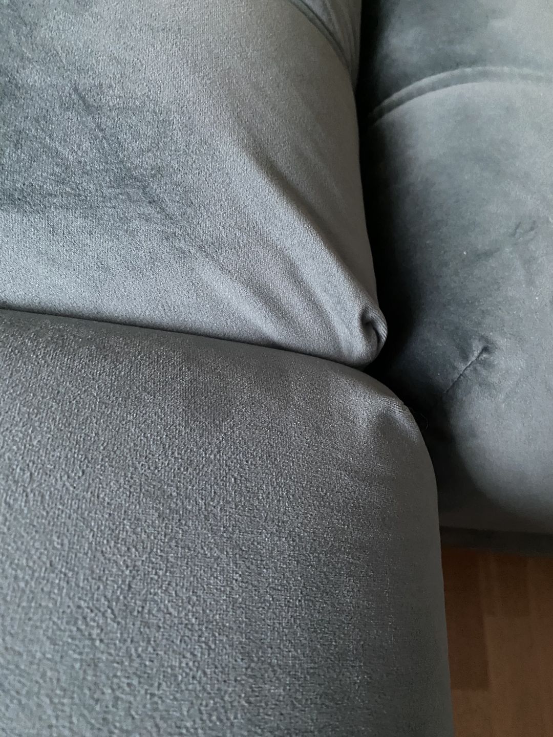Customer photo review of Coltar extensibil SELVA MINI, sezlong dreapta, stofa catifelata gri - Palladium 15, Gama Premium, cu lada depozitare si tetiere reglabile, 270x173x95 cm