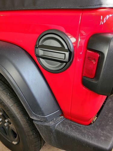 Customer photo review of Gas Cap Cover for 18-23 Jeep Wrangler JL & Gladiator JT