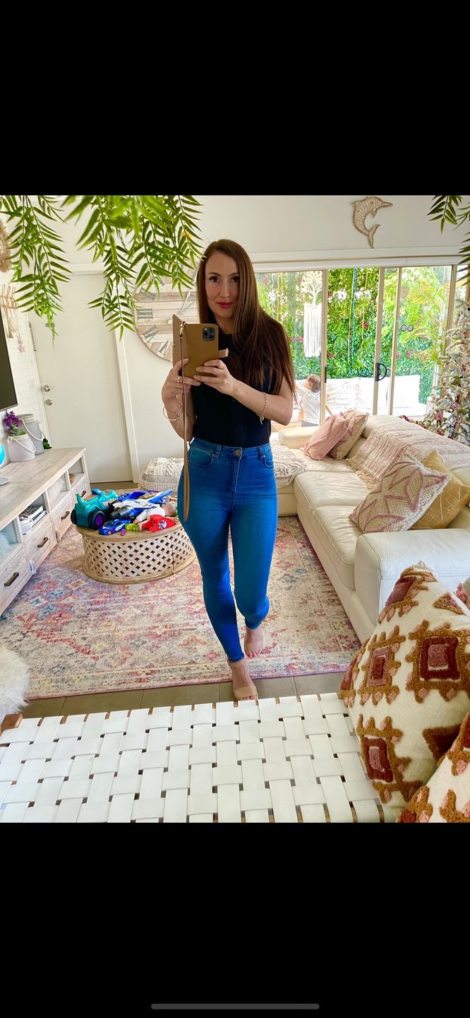 Customer photo review of Impact High Waisted Skinny Jeans - Indigo