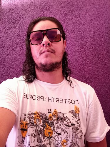 Customer photo review of Playera Foster The People