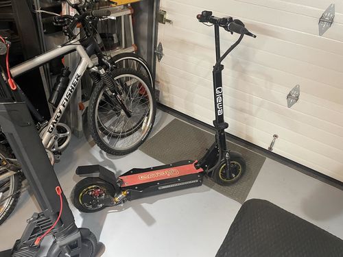 Customer photo review of Qiewa Q1 Hummer Replacement Battery