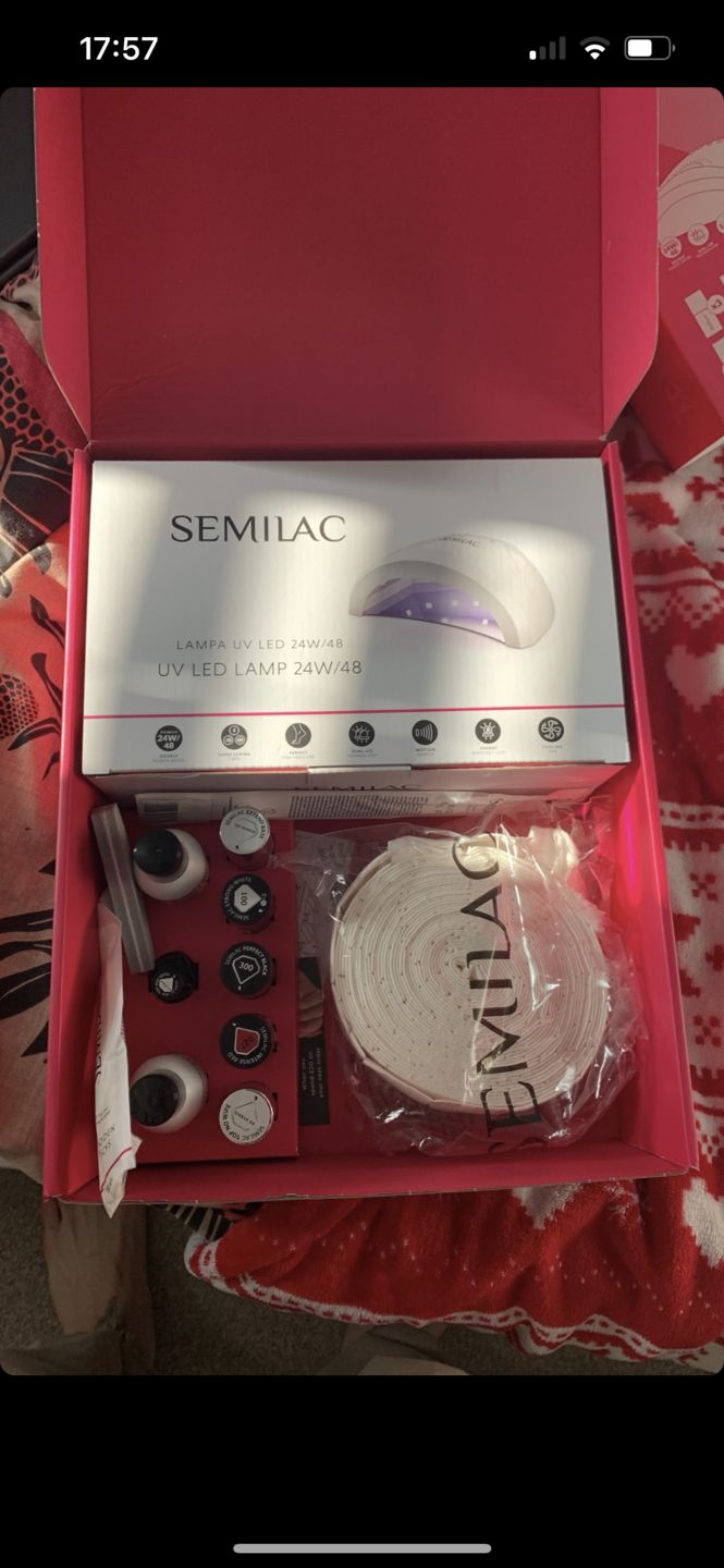 Customer photo review of Semilac UV Gel Polish Starter Set LOVE ME