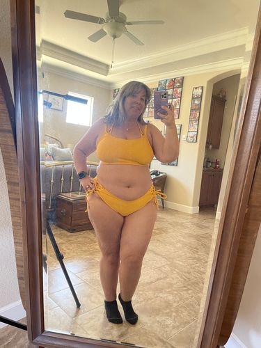 Customer photo review of Mustard Yellow Rib Scoop Top