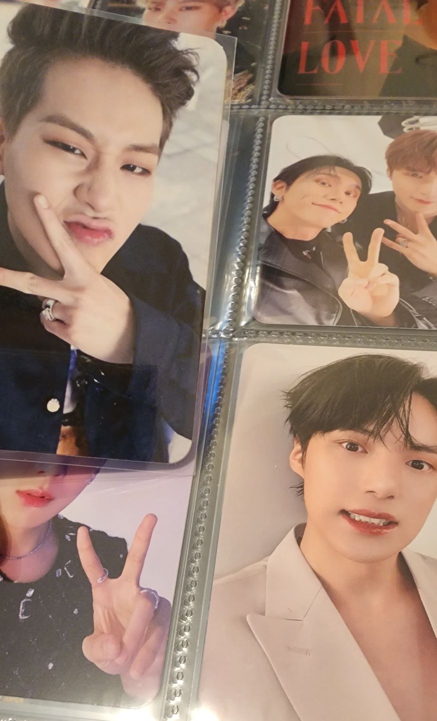 Customer photo review of PREMIUM PHOTOCARD SLEEVES - BLUE VERSION (65x91MM)