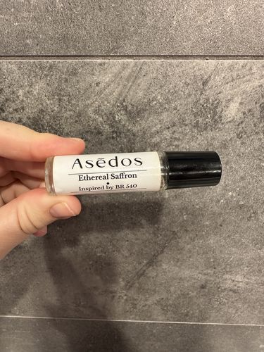 Customer photo review of ETHEREAL SAFFRON PERFUME OIL