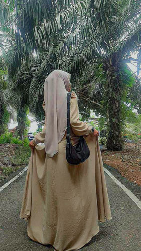 Customer photo review of Dress Adrella