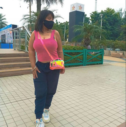 Customer photo review of Holo Sling Pink Classic Duffle