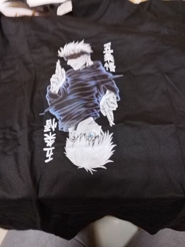 Customer photo review of Jujutsu Kaisen Black Graphic Tee Goju