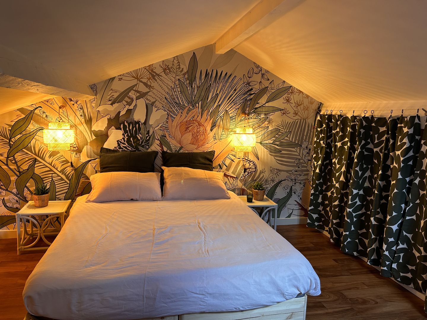 Customer photo review of Papier peint panoramique tropical botanic