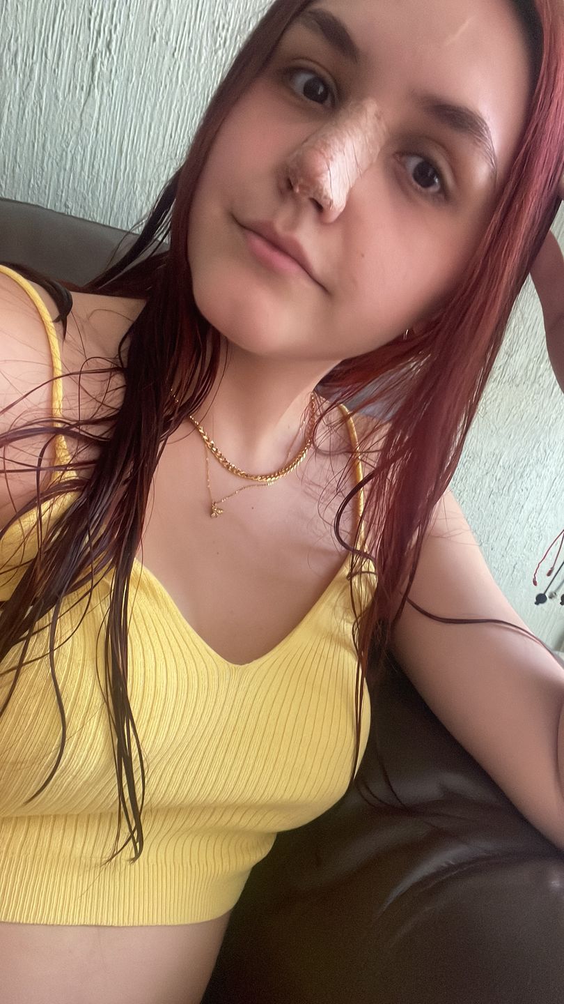 Customer photo review of Collar Queen Bee