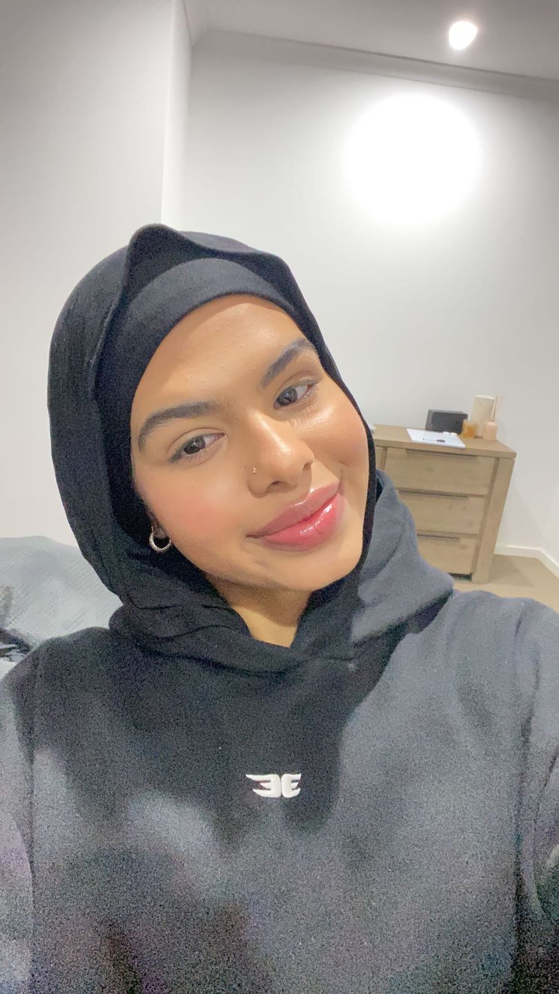Customer photo review of Premium Jersey Hijab - Black