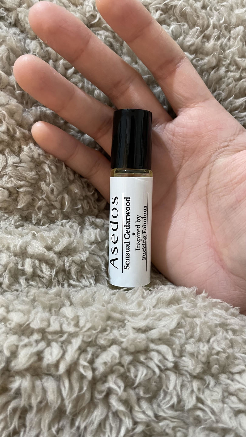 Customer photo review of SENSUAL CEDARWOOD PERFUME OIL