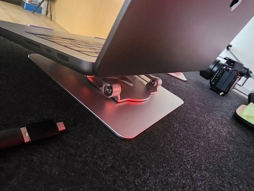 Customer photo review of Holder360° Stand - Roterende Laptop Tablet Stand