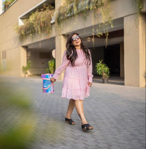 Customer photo review of HL Classic Duffle Pink Medium