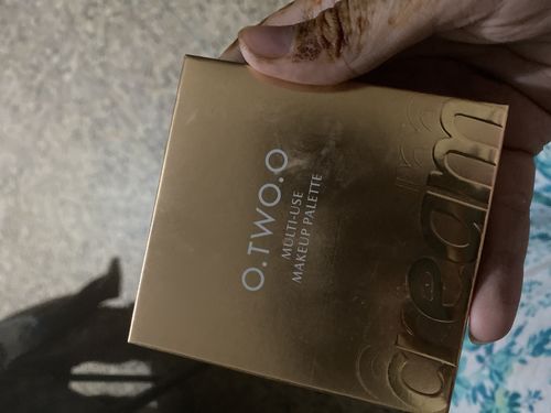 Customer photo review of O.TWO.O MULTI USE MAKEUP PALETTE