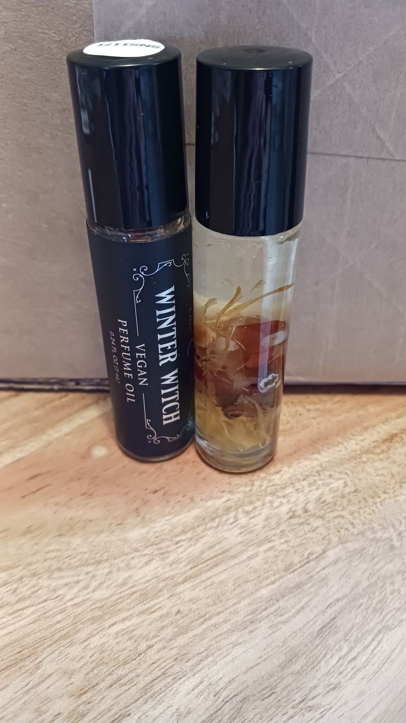 Customer photo review of Winter Witch Vegan Perfume Oil