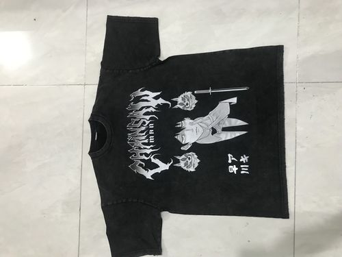 Customer photo review of Chainsaw Man Aki Vintage Graphic T-Shirt