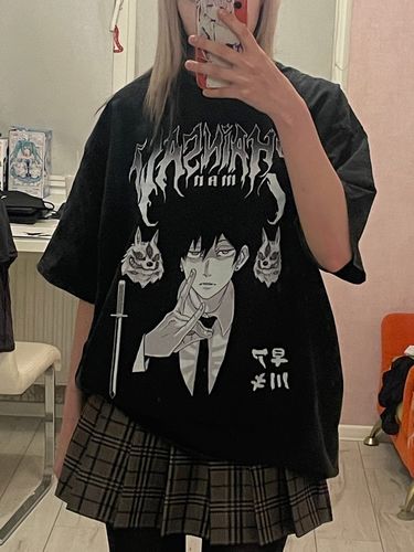 Customer photo review of Chainsaw Man Aki Vintage Graphic T-Shirt