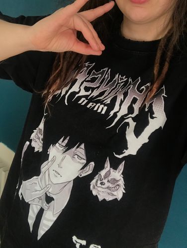 Customer photo review of Chainsaw Man Aki Vintage Graphic T-Shirt