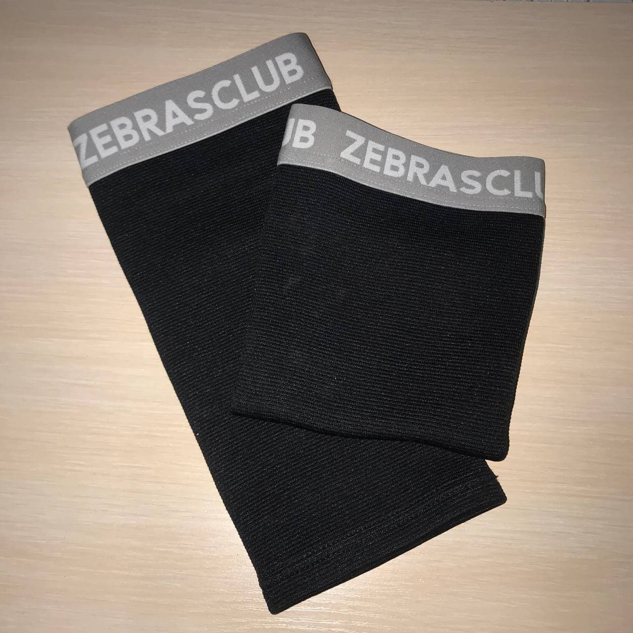 Customer photo review of ZEBRASCLUB COMPRESSION SHIN SLEEVE